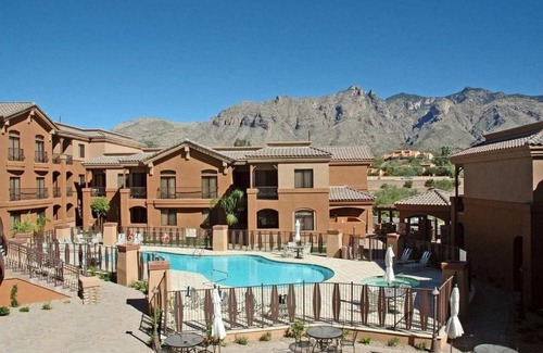 Catalina Foothills Estates Hotel | Embassy Suites Tucson - Paloma Village