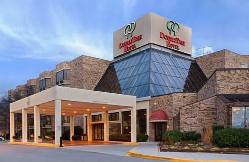 Oak Ridge Hotel | DoubleTree by Hilton Hotel Oak Ridge - Knoxville