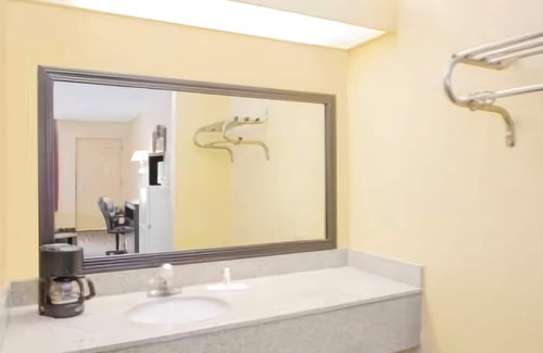 Andalusia Hotel | Days Inn by Wyndham Andalusia