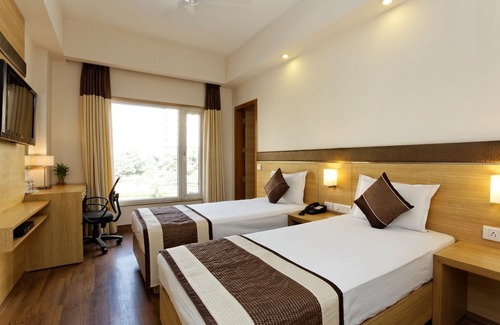 DLF City Hotel | Silver Oak @ 56A