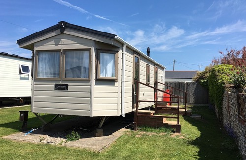 Bacton Hotel | The Leas Beach Park