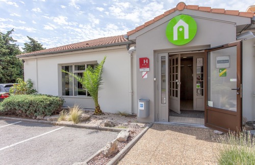 Pres d'Arenes Hotel | Campanile Montpellier Sud