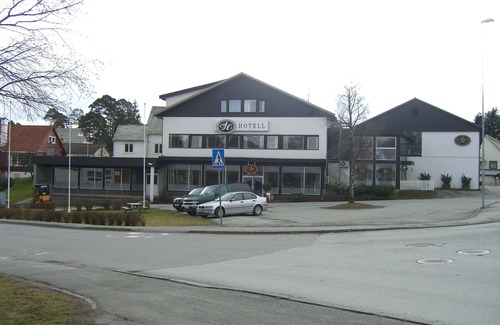 Leirvik Hotel | Almaas Hotell Stord As