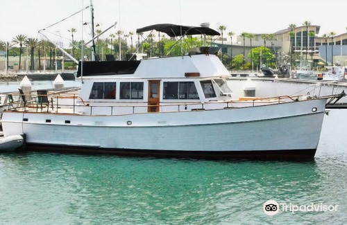 Waterfront Hotel | Dockside Boat & Bed Long Beach