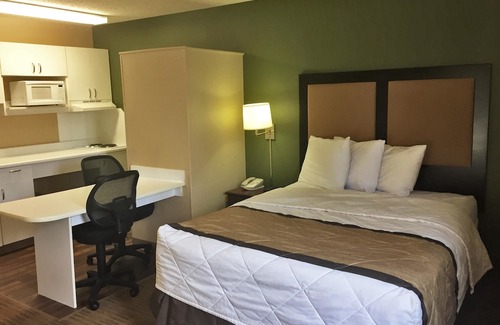 Akron Hotel | Extended Stay America Suites - Akron - Copley - East