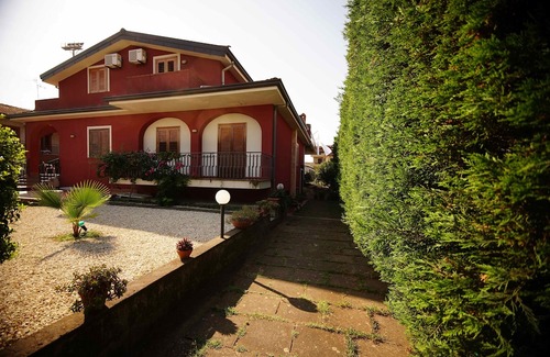 Aci Sant'Antonio Hotel | B&B Casalotto Inn