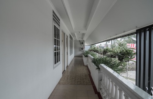 Banjarbaru Hotel | RedDoorz Syariah Plus @ Banjarbaru