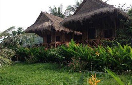 Krong Kaeb Hotel | Bird of Paradise Bungalows
