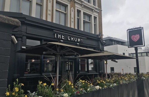 Shaftesbury Hotel | PubLove @ the Crown, Battersea