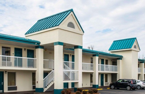 Chipley Hotel | Quality Inn Chipley I-10 at Exit 120