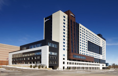 South Loop Hotel | Radisson Blu Mall of America