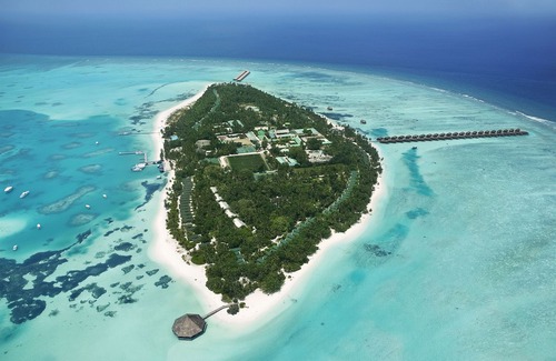 Meerufenfushi Hotel | Meeru Island Resort & Spa