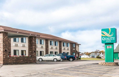 St Ignace Hotel | Quality Inn Saint Ignace