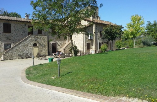 Valfabbrica Hotel | Agriturismo Il Pioppo