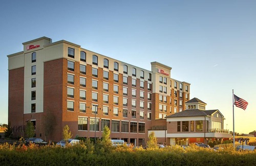 Fox Point Hotel | Hilton Garden Inn Providence