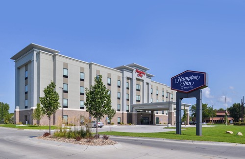 Carter Lake Hotel | Hampton Inn by Hilton Omaha Airport, Ia