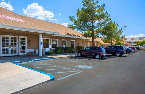 Ridgecrest Hotel | Clarion Inn Ridgecrest