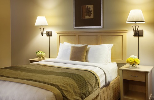 Fort McMurray Hotel | Clearwater Suite Hotel