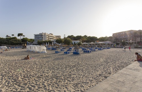 Es Pelats Hotel | Guya Wave Hotel