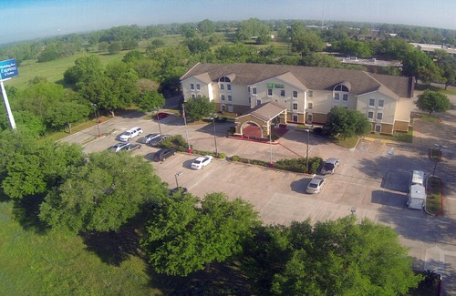 Columbus Hotel | Holiday Inn Express Hotel & Suites Columbus, an Ihg Hotel