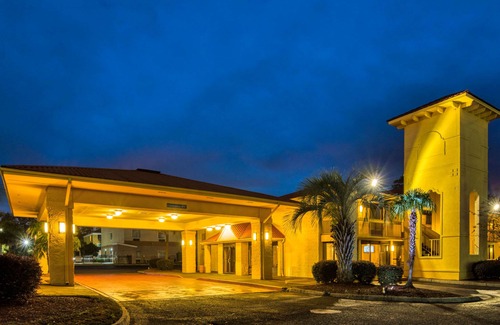Fleming Hotel | La Quinta Inn by Wyndham Savannah I-95
