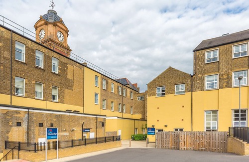 Woolwich Riverside Hotel | Travelodge London Woolwich