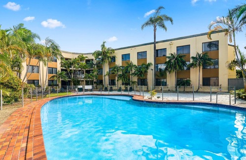 Mermaid Waters Hotel | Mermaid Waters Hotel by Nightcap Plus