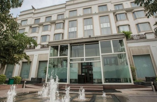 Sector 29 Hotel | Lemon Tree Premier 2, Gurugram