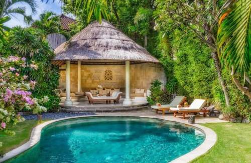 Sunset Road Hotel | Villa Kubu Seminyak Bali