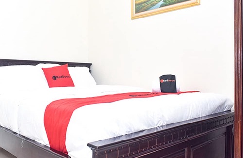 Sidoarjo Hotel | RedDoorz Syariah Near Gelora Delta Sidoarjo 2