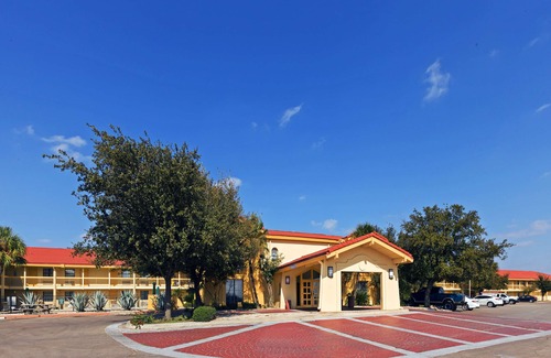 Eagle Pass Hotel | La Quinta Inn by Wyndham Eagle Pass