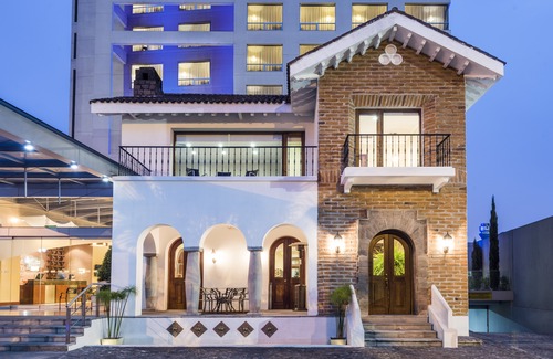 La Colon Hotel | Holiday Inn Express Quito, an Ihg Hotel