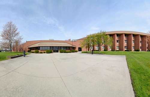 Manitowoc Hotel | Baymont by Wyndham Manitowoc Lakefront
