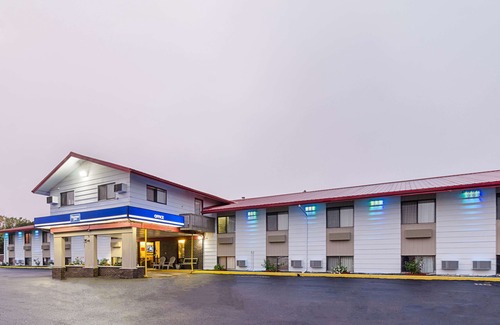 Mitchell Hotel | Rodeway Inn