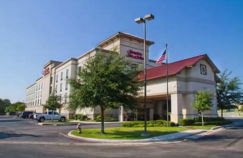 Schertz Hotel | Hampton Inn and Suites Schertz