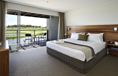 Magenta Shores Hotel | Pullman Magenta Shores Resort