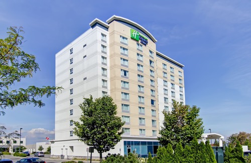 Richmond Hill Hotel | Holiday Inn Express Hotel & Suites Toronto - Markham, an Ihg Hotel