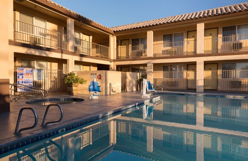 Mojave Hotel | Best Western Desert Winds