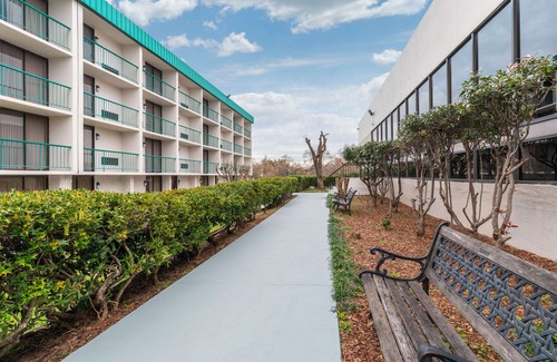 Tyler Hotel | Quality Inn Tyler - Lindale