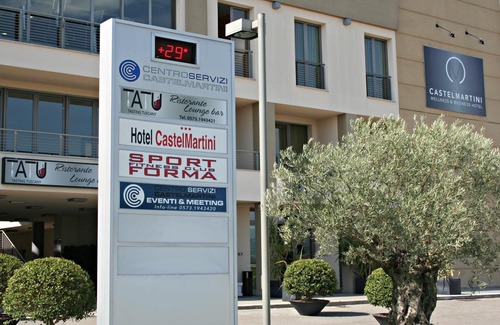 Larciano Hotel | Hotel Castelmartini
