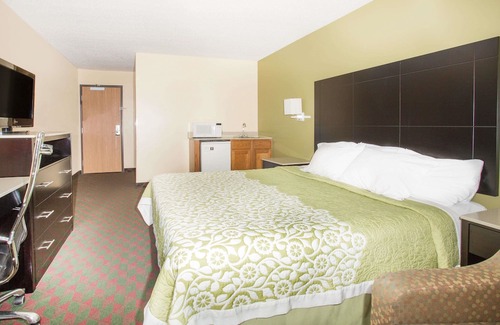 Lexington Hotel | Days Inn by Wyndham Lexington NE