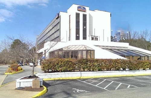 Lightfoot Hotel | Howard Johnson by Wyndham Williamsburg