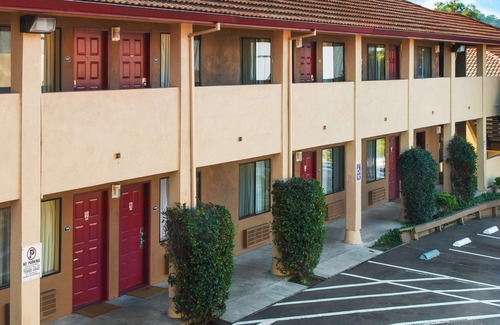 Pinole Hotel | Days Inn by Wyndham Pinole Berkeley