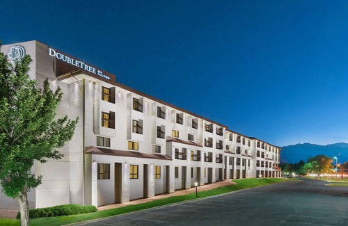 Southwest Colorado Springs Hotel | DoubleTree by Hilton Colorado Springs