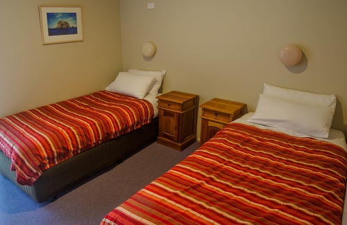 Alonnah Hotel | Bruny Island Escapes and Hotel Bruny