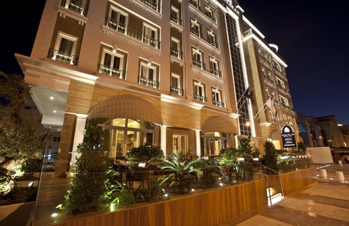 Al Muntazah Hotel | Zubarah Hotel