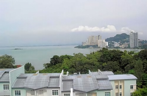 Tanjung Bungah Hotel | Batu Ferringhi - Shamrock Beach Villas, Penang