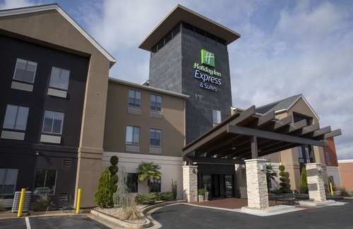 Locust Grove Hotel | Holiday Inn Express & Suites - Locust Grove, an Ihg Hotel