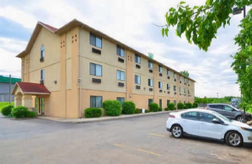 Paw Paw Hotel | Baymont by Wyndham Paw Paw