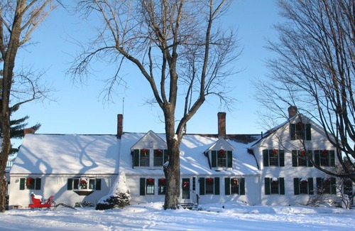 Ashburnham Hotel | The Maguire House Bed & Breakfast